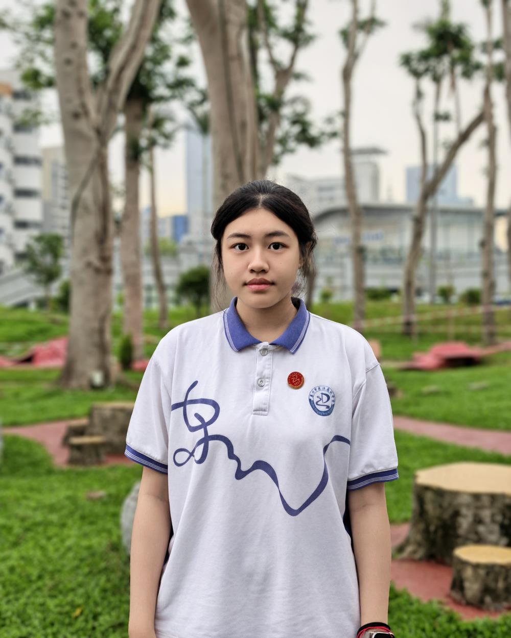 高二（1）班江弋.jpg